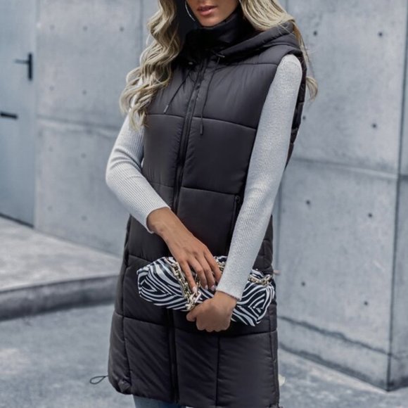 CHIC DOLLS Black Puffer Vest - Picture 5 of 10